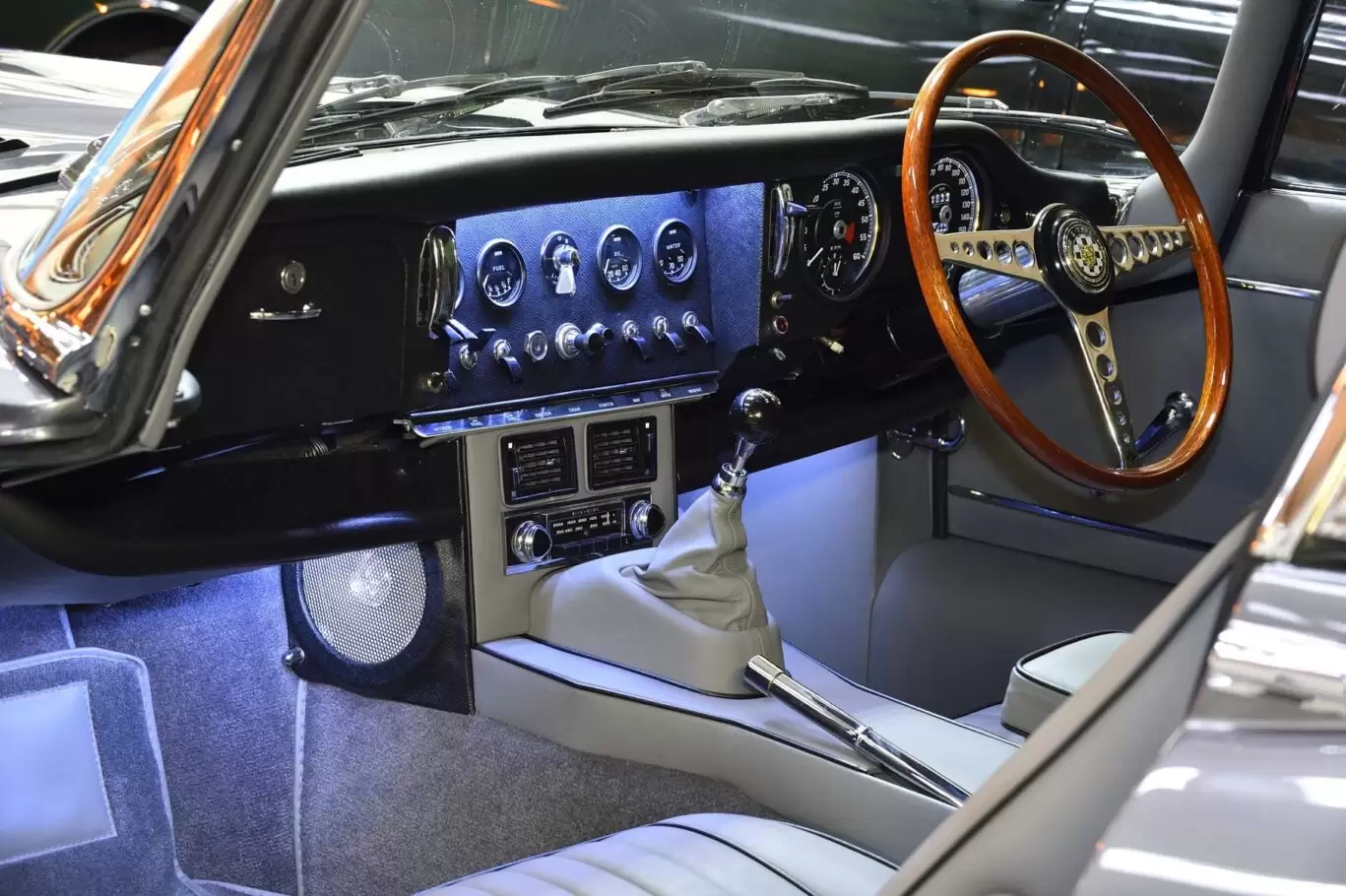 White leather, interior trim and LED interior lighting system in Jaguar E Type