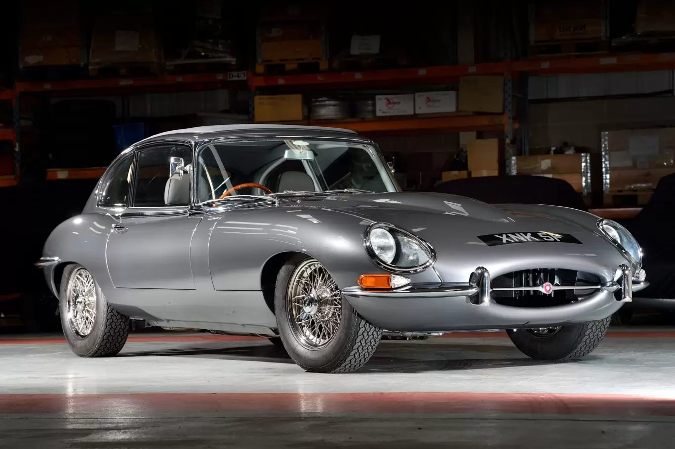 Front side view of Jaguar E Type S1½ 2+2 1967