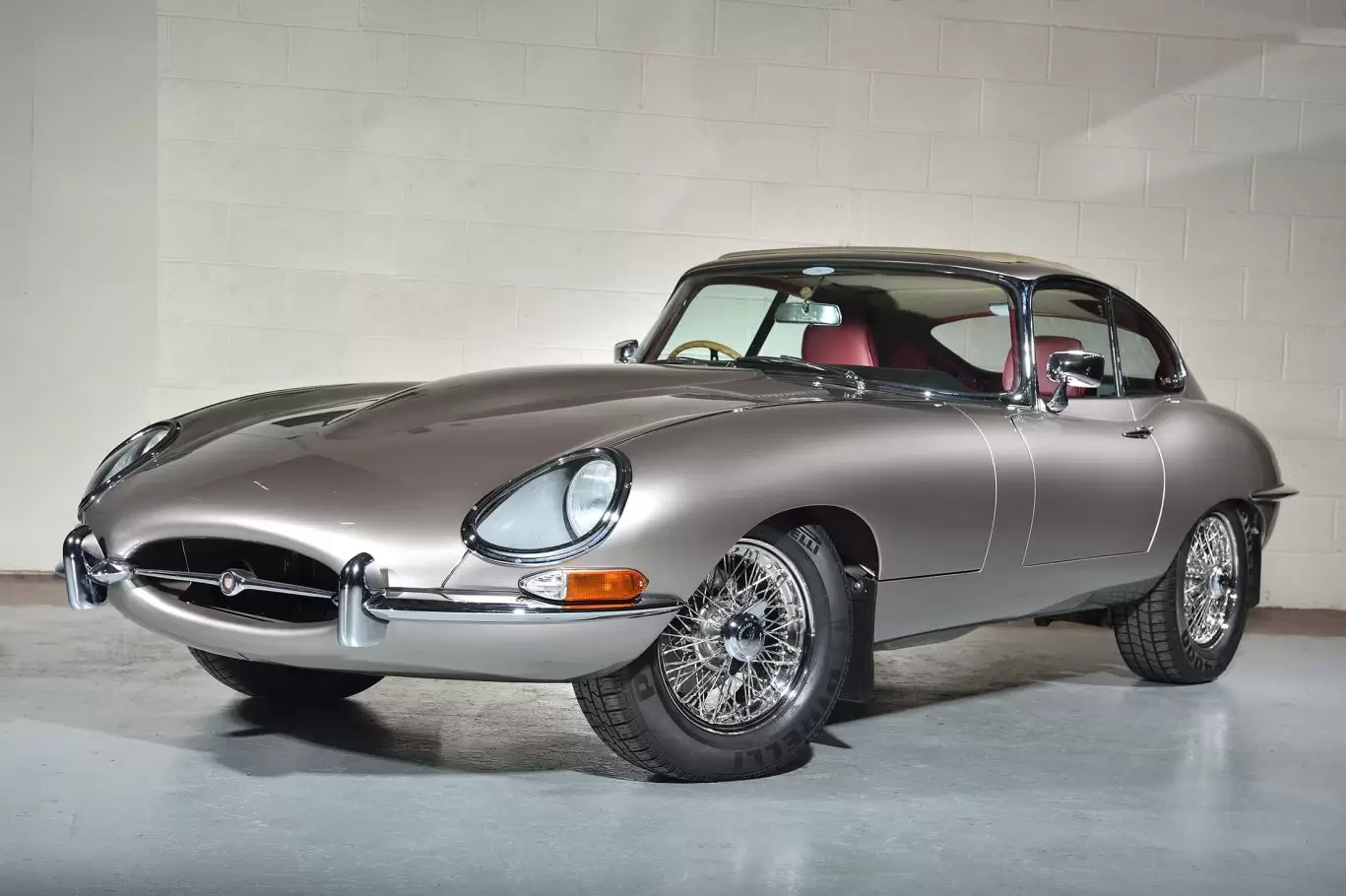 Front side view of Jaguar E Type S1 - Demonstrator