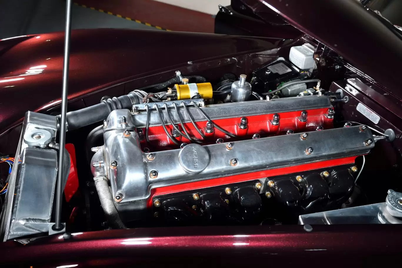Engine in Jaguar XK140 FHC 1955