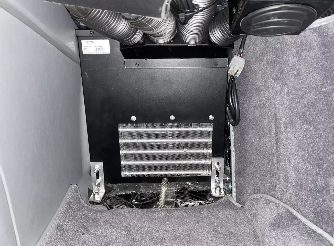 Jaguar E Type footwell system